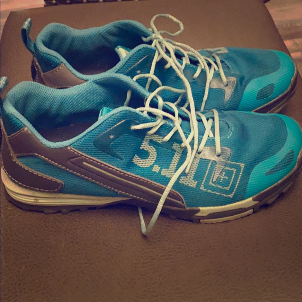 Beautiful 5.11 women’s size 7 cross trainers!